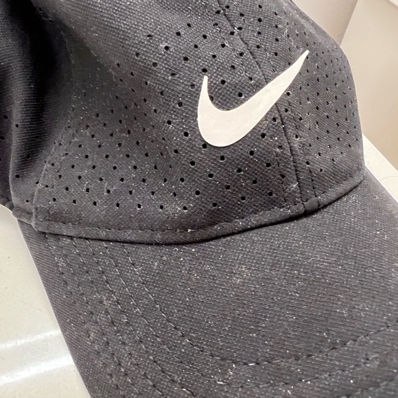 Nike Dry fit adjustable hat - Picture 3 of 8